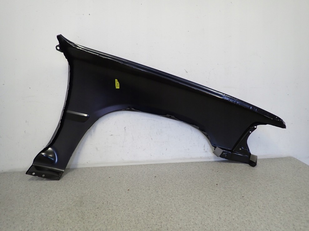 TOYOTA HILUX 89-93 BŁOTNIK PRZEDNI LEWY 8/8