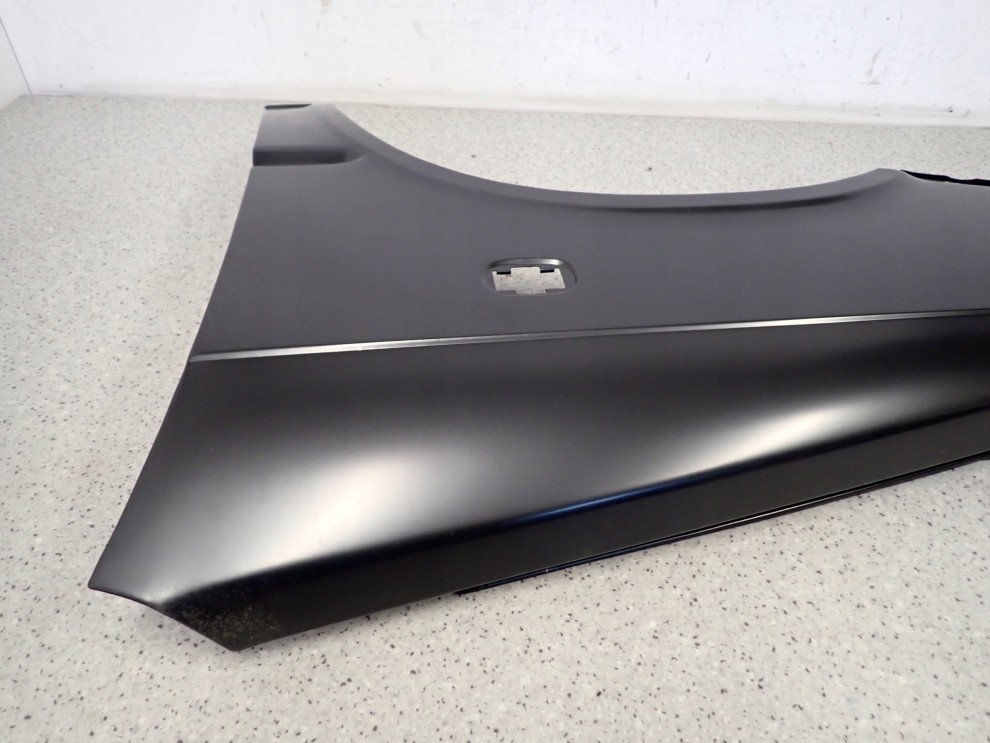 SUZUKI ALTO 88-94 BŁOTNIK PRZEDNI LEWY NOWY 6/8