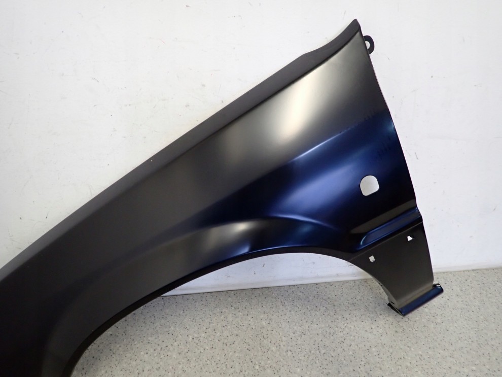 HONDA CIVIC 3d HATCHBACK 84-87 BŁOTNIK PRZEDNI LEWY 3/8