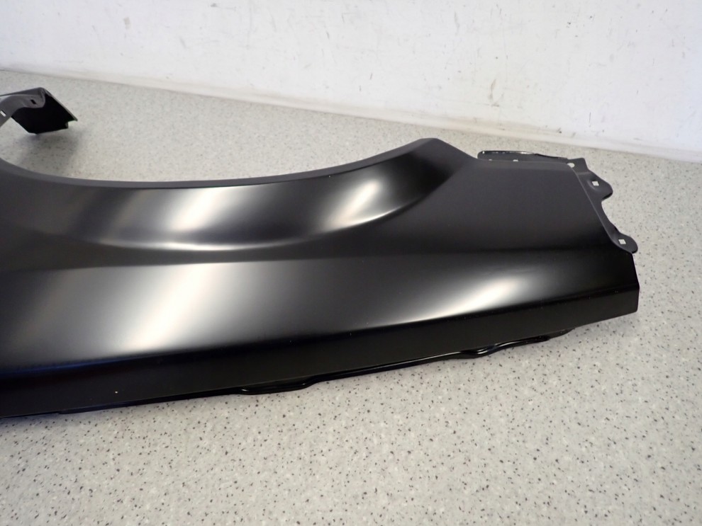 HONDA CIVIC 3d HATCHBACK 84-87 BŁOTNIK PRZEDNI LEWY 7/8