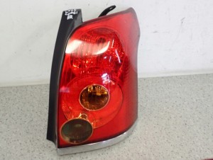 TOYOTA AVENSIS T25 KOMBI 03-05 LAMPA TYLNA PRAWA 3/9 MINIATURA