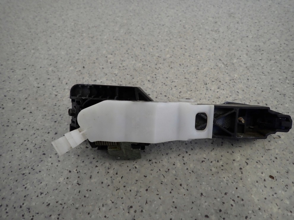 KIA CEED 06-12 KLAMKA DRZWI TYLNA LEWA B6 4/4