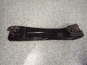 SUZUKI SPLASH 08-14 WSPORNIK WZDŁUŻNY BELKI ZAWIESZENIA PRZEDNIEGO PRAWA 2/3 MINIATURA