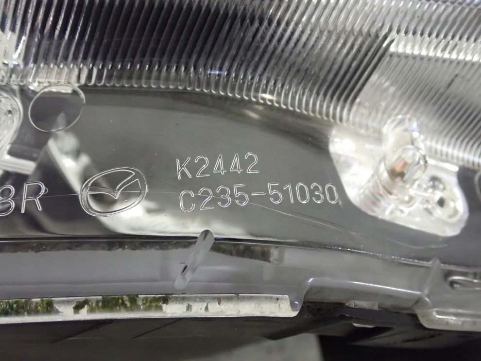 MAZDA 5 MAZDA5 05-07 LAMPA PRZEDNIA PRAWA REFLEKTOR 5/8