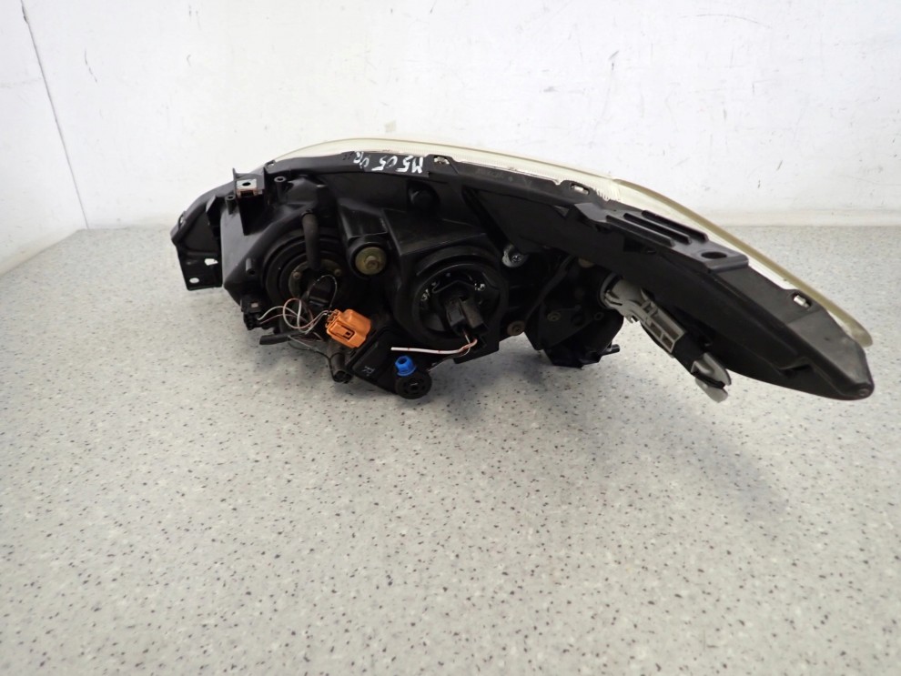 MAZDA 5 MAZDA5 05-07 LAMPA PRZEDNIA PRAWA REFLEKTOR 6/8