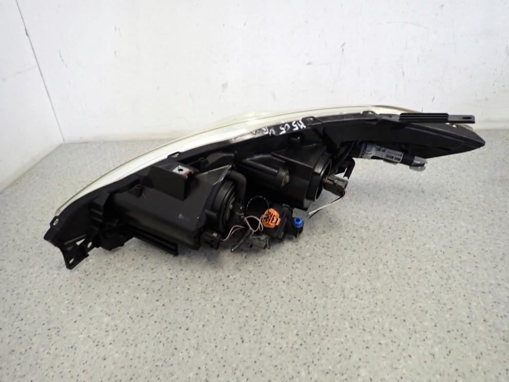 MAZDA 5 MAZDA5 05-07 LAMPA PRZEDNIA PRAWA REFLEKTOR 7/8