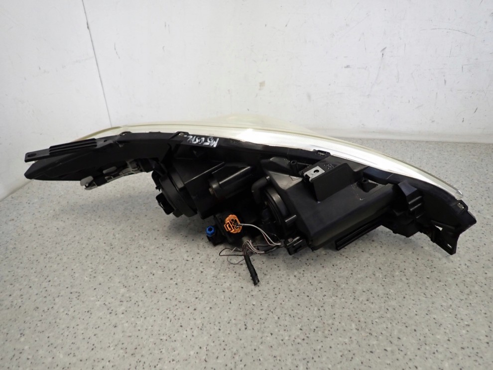 MAZDA 5 MAZDA5 05-07 LAMPA PRZEDNIA LEWA REFLEKTOR 5/8