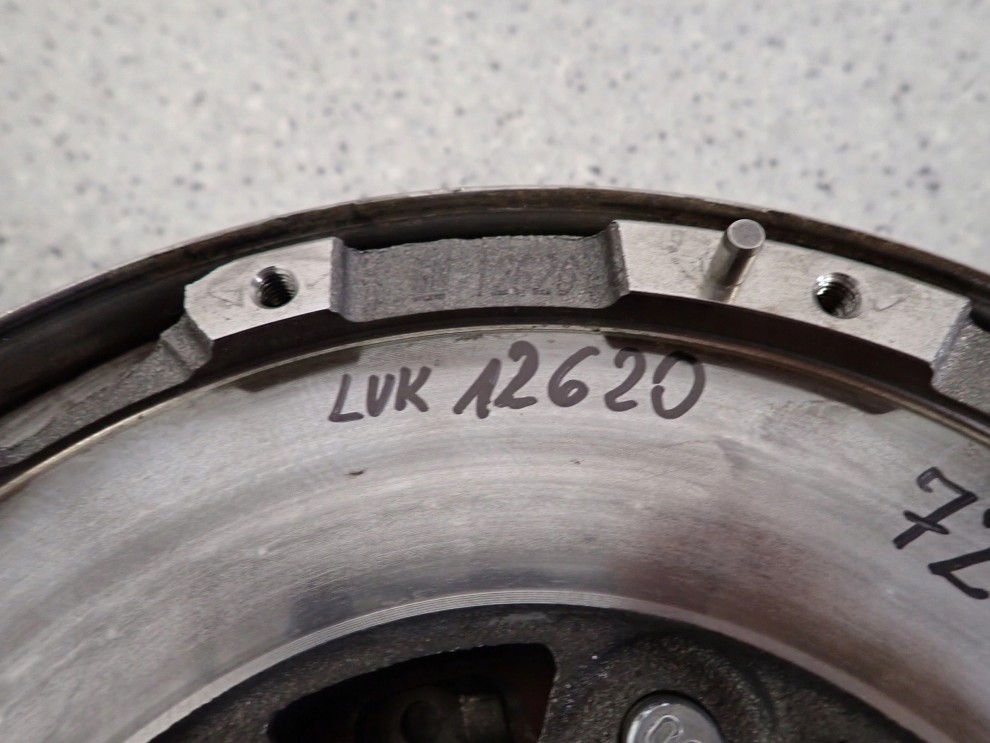 SUZUKI SWIFT IV MK7 10- 1.3 DDIS KOŁO DWUMASOWE 4/7