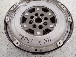 SUZUKI SWIFT IV MK7 10- 1.3 DDIS KOŁO DWUMASOWE 3/7 MINIATURA