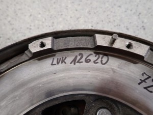 SUZUKI SWIFT IV MK7 10- 1.3 DDIS KOŁO DWUMASOWE 4/7 MINIATURA