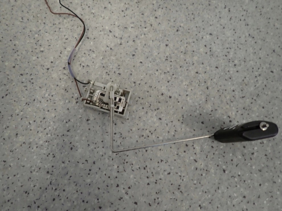 HYUNDAI I30 07- CZUJNIK POZIOMU PALIWA 2/5