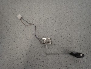 HYUNDAI I30 07- CZUJNIK POZIOMU PALIWA 1/5 MINIATURA