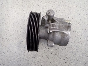 NISSAN PRIMERA P12 1.9DCI 02- POMPA WSPOMAGANIA 3/6 MINIATURA