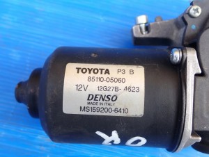 TOYOTA AVENSIS T25 03- SILNICZEK WYCIERACZEK PRZÓD EU 4/6 MINIATURA