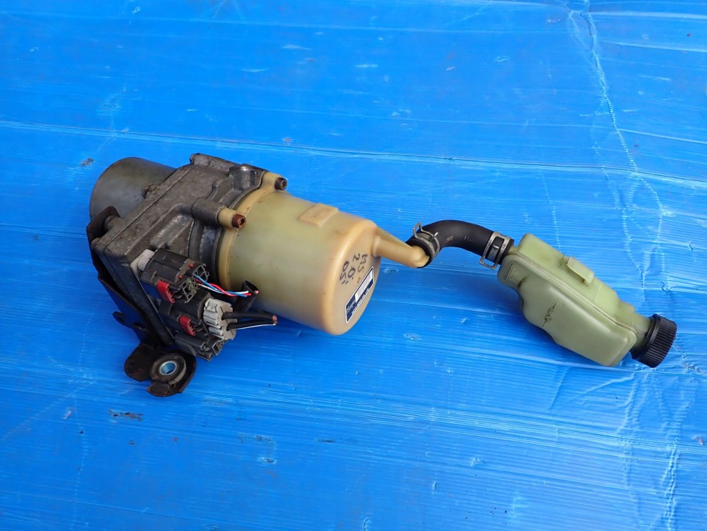 MAZDA 5 05-10 2.0i POMPA WSPOMAGANIA KIEROWNICY 3/6