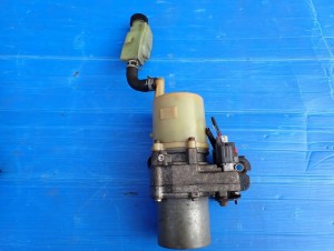 MAZDA 5 05-10 2.0i POMPA WSPOMAGANIA KIEROWNICY 1/6 MINIATURA