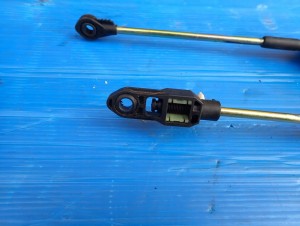 SUZUKI IGNIS 00-03 1.3 LINKI ZMIANY BIEGÓW 6/7 MINIATURA