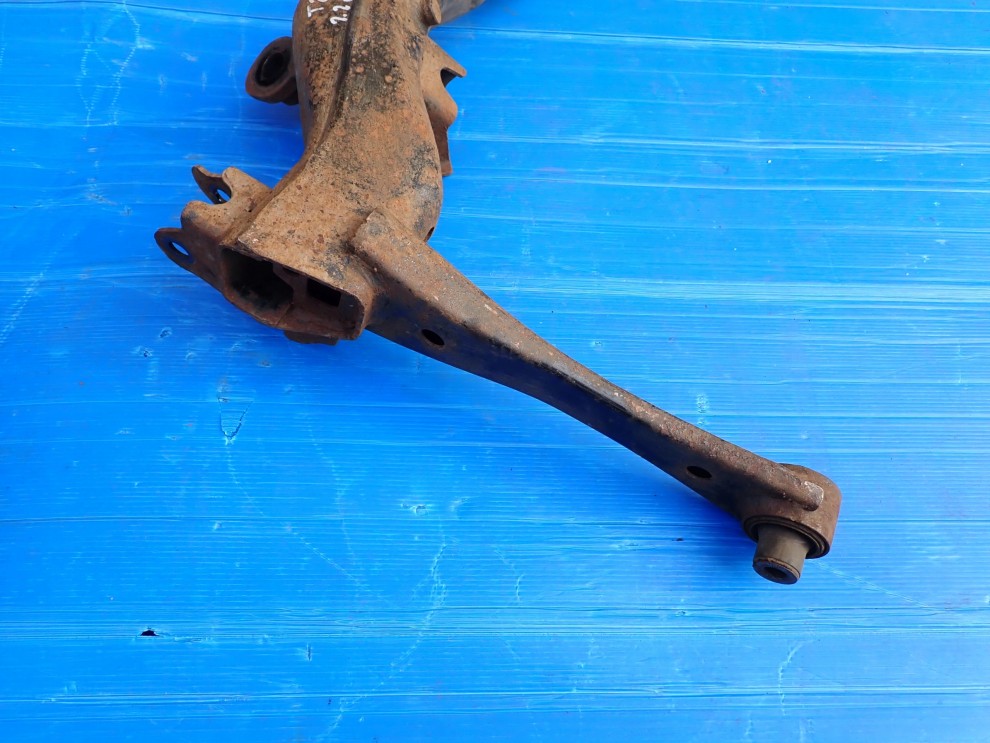 TOYOTA AVENSIS T25 03-07 WAHACZ TYLNY PRAWY WZDŁUŻNY 5/6