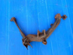 TOYOTA AVENSIS T25 03-07 WAHACZ TYLNY PRAWY WZDŁUŻNY 1/6 MINIATURA