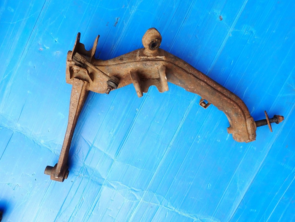 TOYOTA AVENSIS T25 03-07 WAHACZ TYLNY LEWY WZDŁUŻNY 2/4