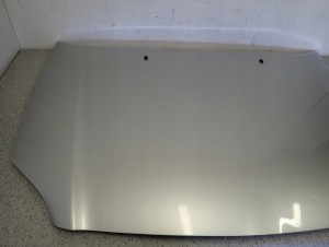 TOYOTA AVENSIS T25 02- MASKA POKRYWA SILNIKA 1C0 12/13 MINIATURA