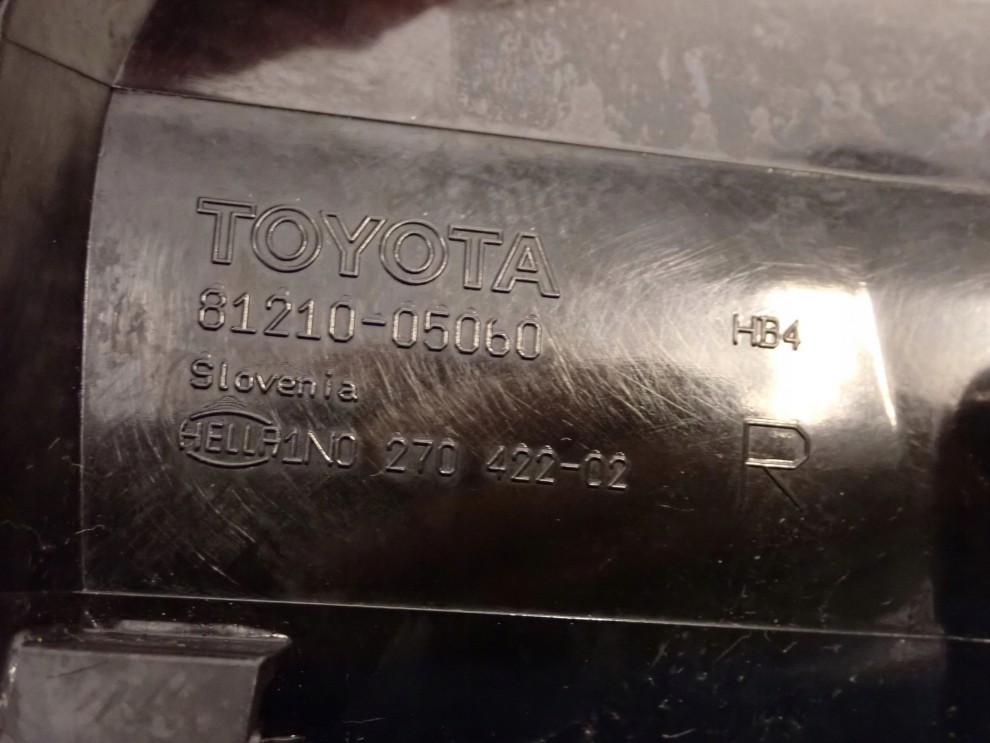 TOYOTA AVENSIS T25 PRZEDLIFT 03- HALOGEN PRZEDNI PRAWY 4/4