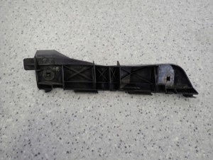 TOYOTA AVENSIS T25 02- ŚLIZG ZDERZAKA PRZEDNI PRAWY 5/6 MINIATURA