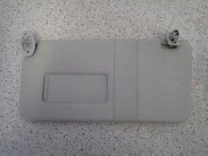 SUZUKI SWIFT 10- MK7 DASZEK PRZECIWSŁONECZNY LEWY 2/4 MINIATURA