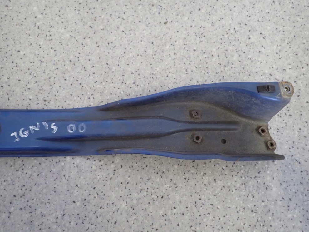 SUZUKI IGNIS I 00-03 WSPORNIK ZAMKA MASKI 3/4