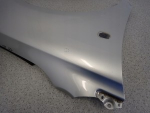 TOYOTA AVENSIS T25 03- BŁOTNIK PRZEDNI PRAWY 1C0 9/13 MINIATURA