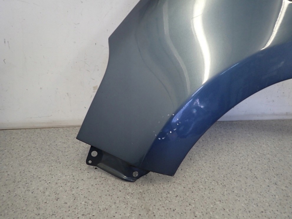 SUZUKI ALTO NISSAN PIXO 09-14 BŁOTNIK PRZEDNI LEWY ZY4 2/12