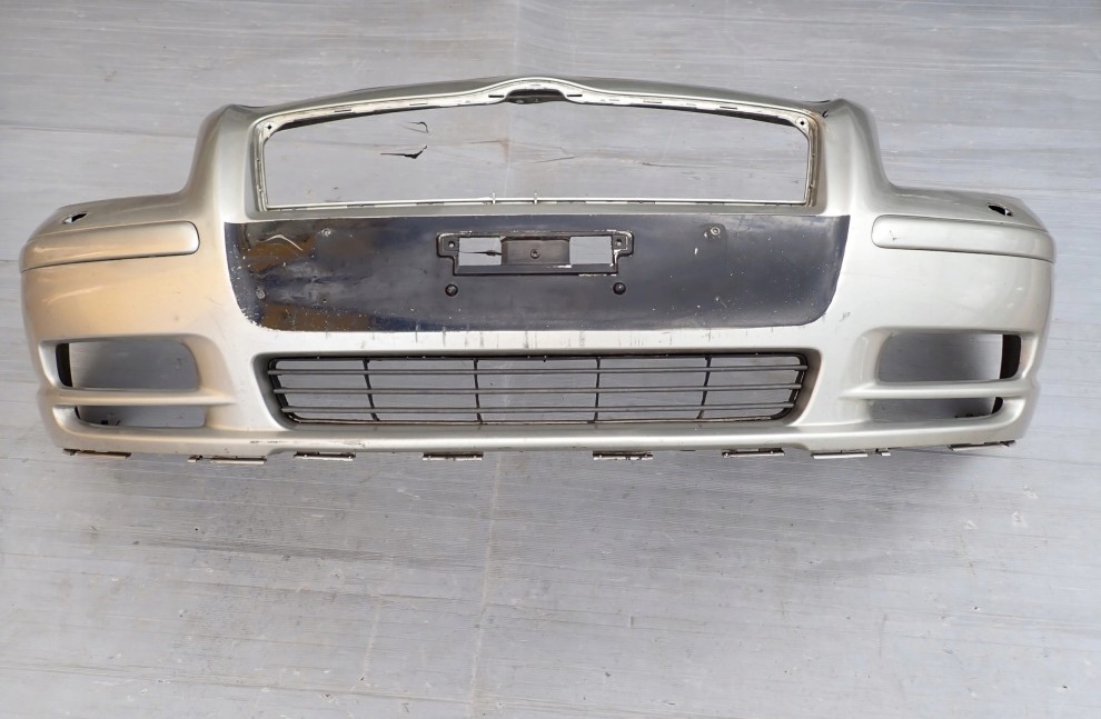 TOYOTA AVENSIS T25 03- ZDERZAK PRZEDNI XENON 1C0 1/16