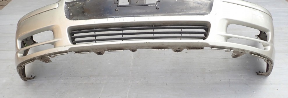 TOYOTA AVENSIS T25 03- ZDERZAK PRZEDNI XENON 1C0 2/16