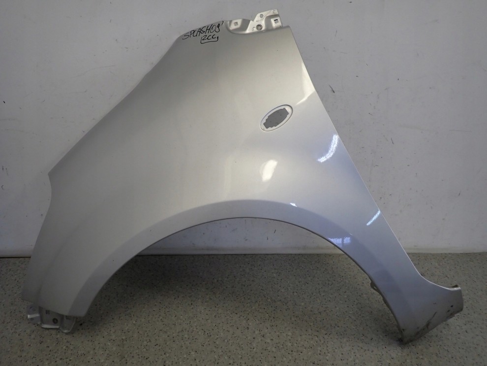 SUZUKI SPLASH 08-14 BŁOTNIK PRZEDNI LEWY ZCC 1/10