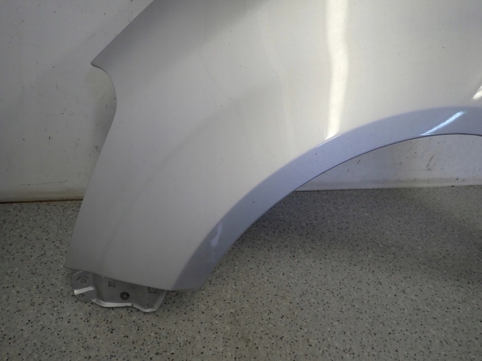 SUZUKI SPLASH 08-14 BŁOTNIK PRZEDNI LEWY ZCC 4/10