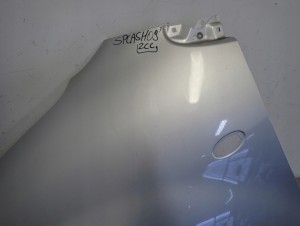 SUZUKI SPLASH 08-14 BŁOTNIK PRZEDNI LEWY ZCC 2/10 MINIATURA