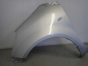 SUZUKI SPLASH 08-14 BŁOTNIK PRZEDNI LEWY ZCC 5/10 MINIATURA