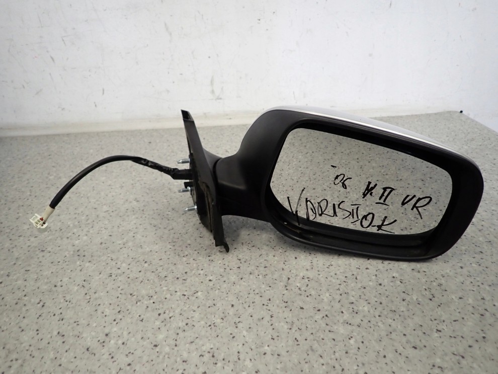 TOYOTA YARIS II 06-11 LUSTERKO PRAWE EUROPA 3 PIN 1/8