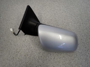 TOYOTA YARIS II 06-11 LUSTERKO PRAWE EUROPA 3 PIN 3/8 MINIATURA