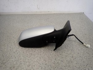 TOYOTA YARIS II 06-11 LUSTERKO PRAWE EUROPA 3 PIN 8/8 MINIATURA