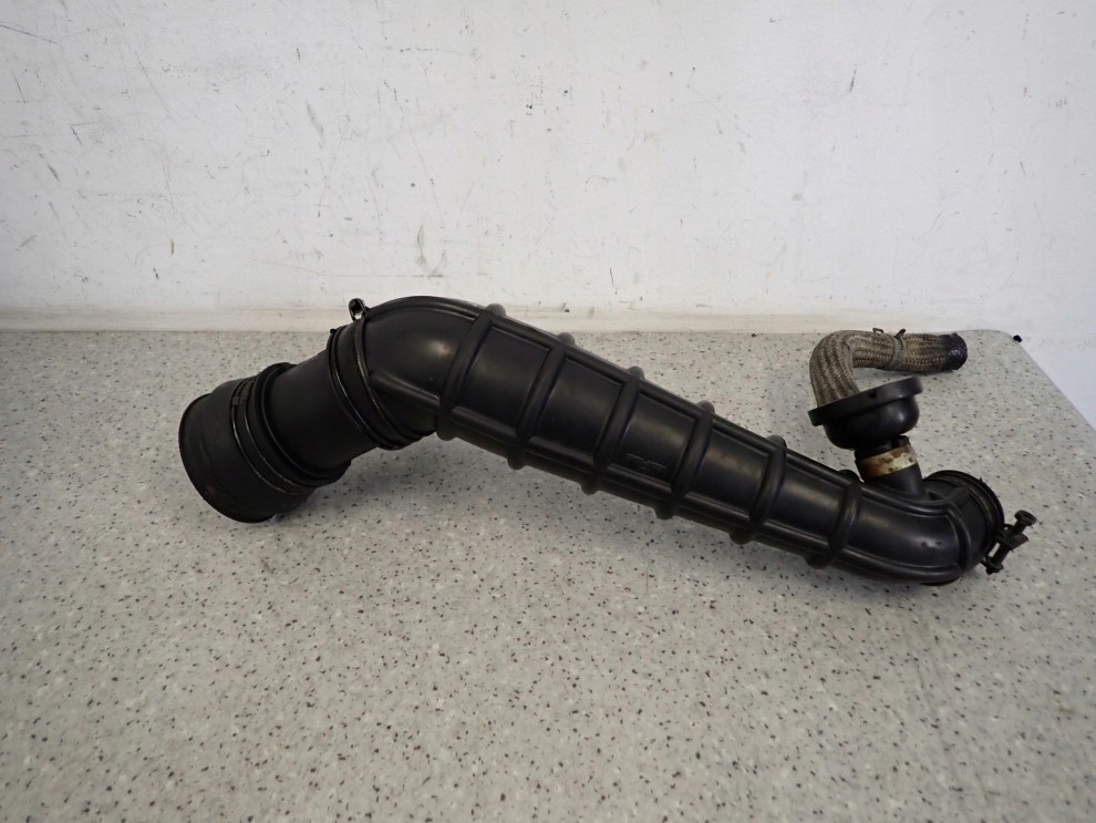 HYUNDAI SANTA FE 00- 2.0 CRDI RURA DOLOTU POWIETRZA 2/6