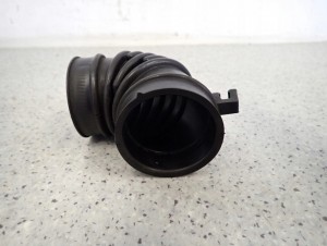 SUZUKI SX4 1.6 BENZ 06-12 RURA PRZEWÓD POWIETRZA KOLANKO 3/5 MINIATURA