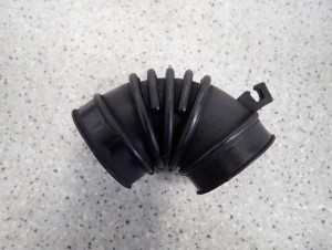 SUZUKI SX4 1.6 BENZ 06-12 RURA PRZEWÓD POWIETRZA KOLANKO 5/5 MINIATURA