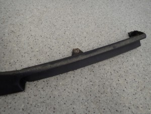 TOYOTA AVENSIS T25 02- LISTWA ZDERZAKA PRZEDNIA LEWA 8/12 MINIATURA