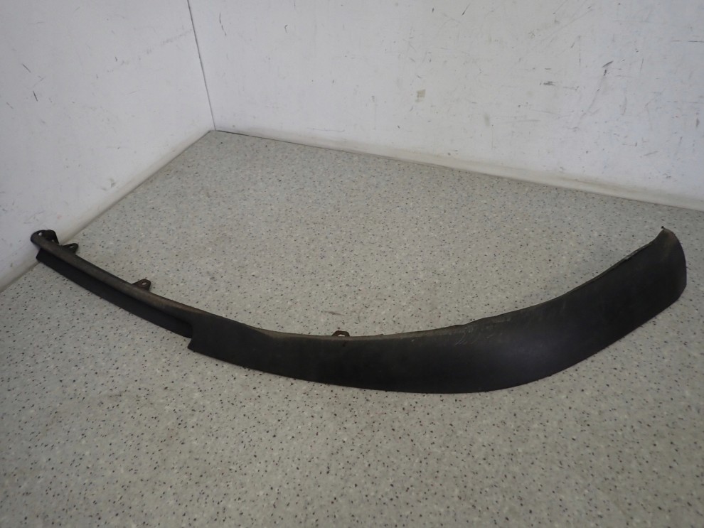 TOYOTA AVENSIS T25 02- LISTWA ZDERZAKA PRZEDNIA PRAWA 1/12