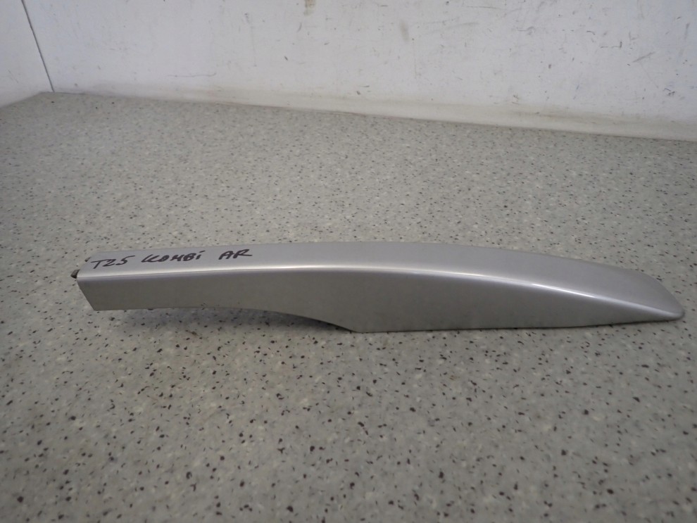 TOYOTA AVENSIS T25 03- ZAŚLEPKA RELINGU DACHOWEGO TYLNA PRAWA 3/5