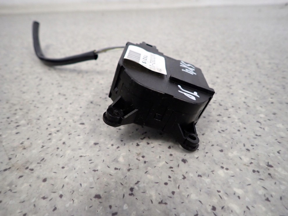 SUZUKI SX4 JP 06-13 SILNICZEK NAGRZEWNICY 4/4