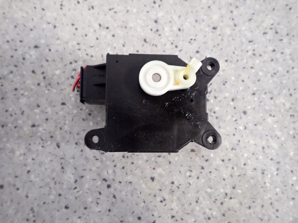 SUZUKI SX4 JP 06-13 SILNICZEK NAGRZEWNICY 4/4