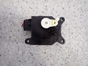 SUZUKI SX4 JP 06-13 SILNICZEK NAGRZEWNICY 4/4 MINIATURA