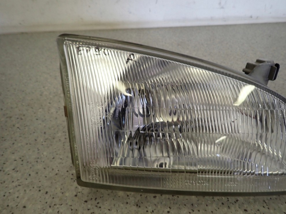 TOYOTA STARLET EP 90 96-99 REFLEKTOR PRAWY LAMPA PRZEDNIA PRAWA 5/9